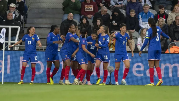 Rencontre de football féminin